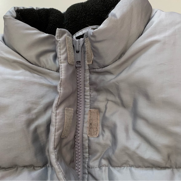“Gap” Silver Down Filled Puffer Vest size XS - Picture 5 of 10